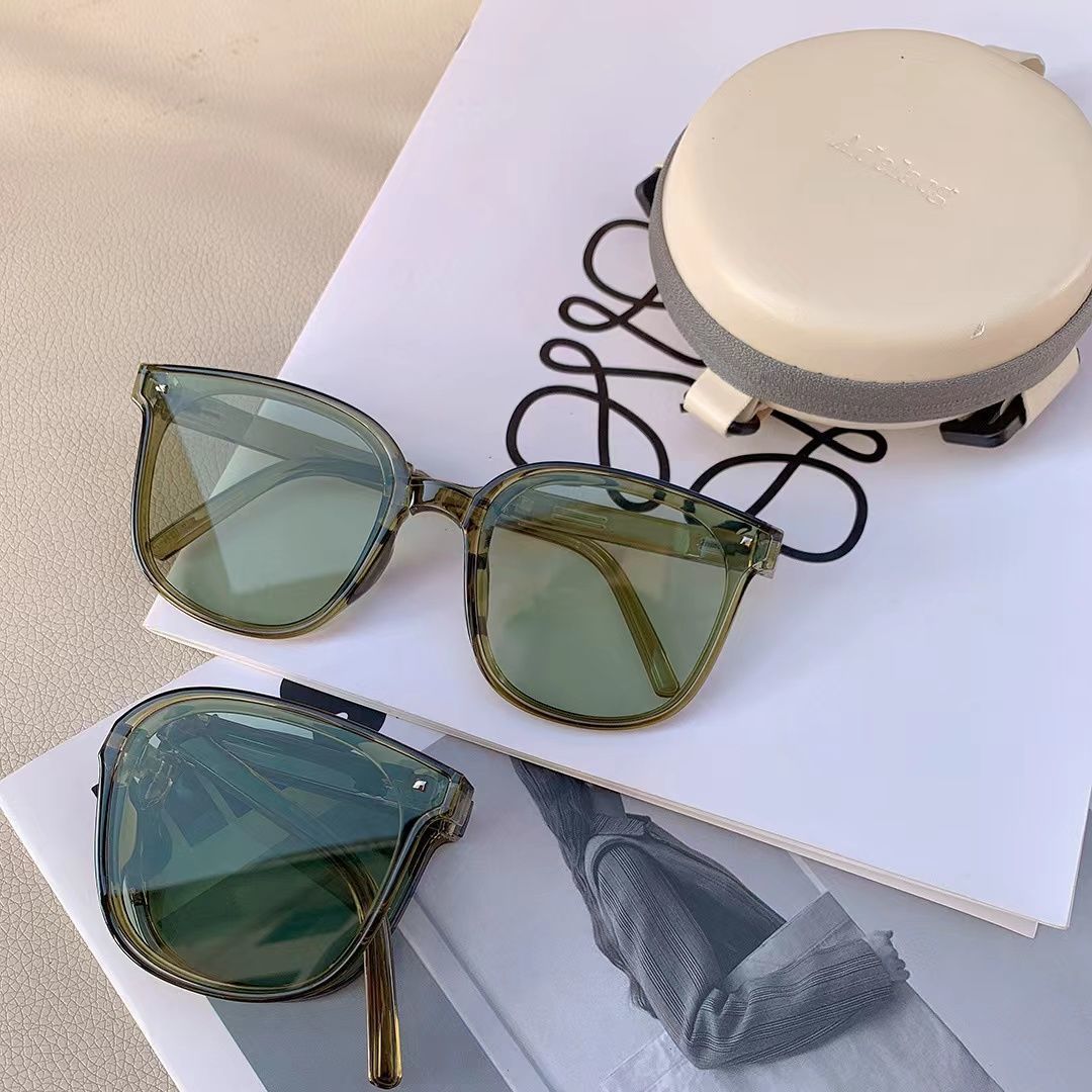 UV resistant sunglasses foldable sunglasses
