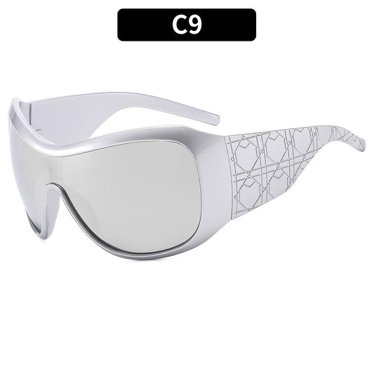 Outdoor sun protected women's sunglasses